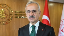Ulaştırma Bakanı Uraloğlu: Hürmüz Boğazı'ndaki 15 Türk gemisi var irtibat halindeyiz
