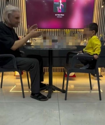 3 yaşındaki çocuğunu alkol masasına oturtan baba adli kontrolle serbest