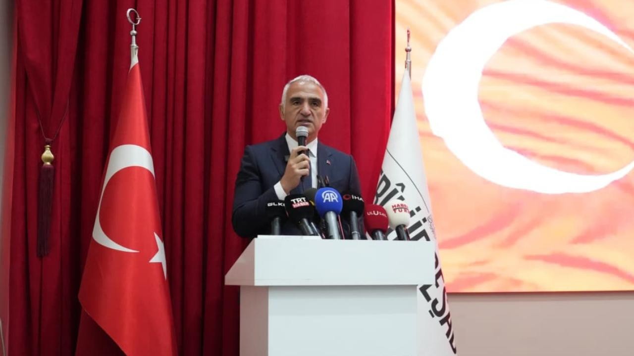 Bakan Ersoy: İstiklal Marşı'mız bugün de bizlere çok önemli bir yön göstermektedir