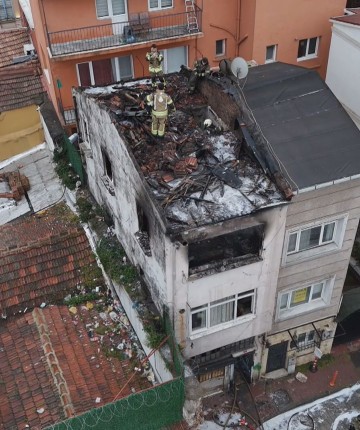 2 katlı binada yangın çıktı! 1 ölü, 3'ü ağır 6 yaralı