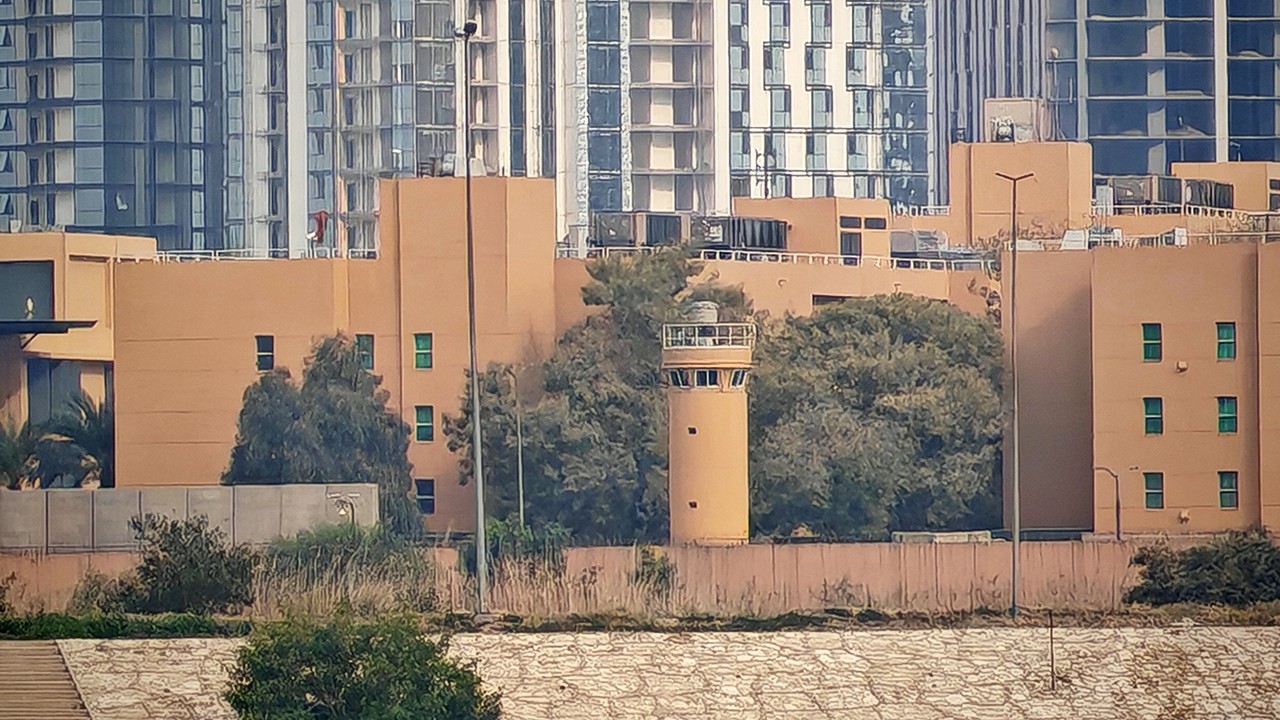 ABD’nin Bağdat Büyükelçiliğine füze saldırısı düzenlendi