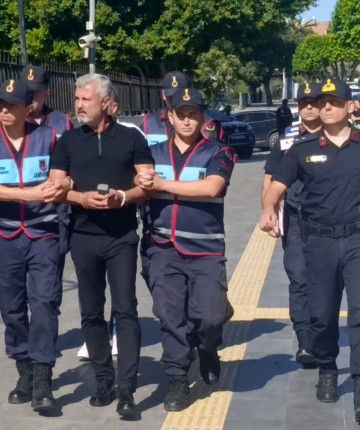 Eski belediye başkanı Şükrü Sözen'in tutuklandığı soruşturmada 12 yeni tutuklama