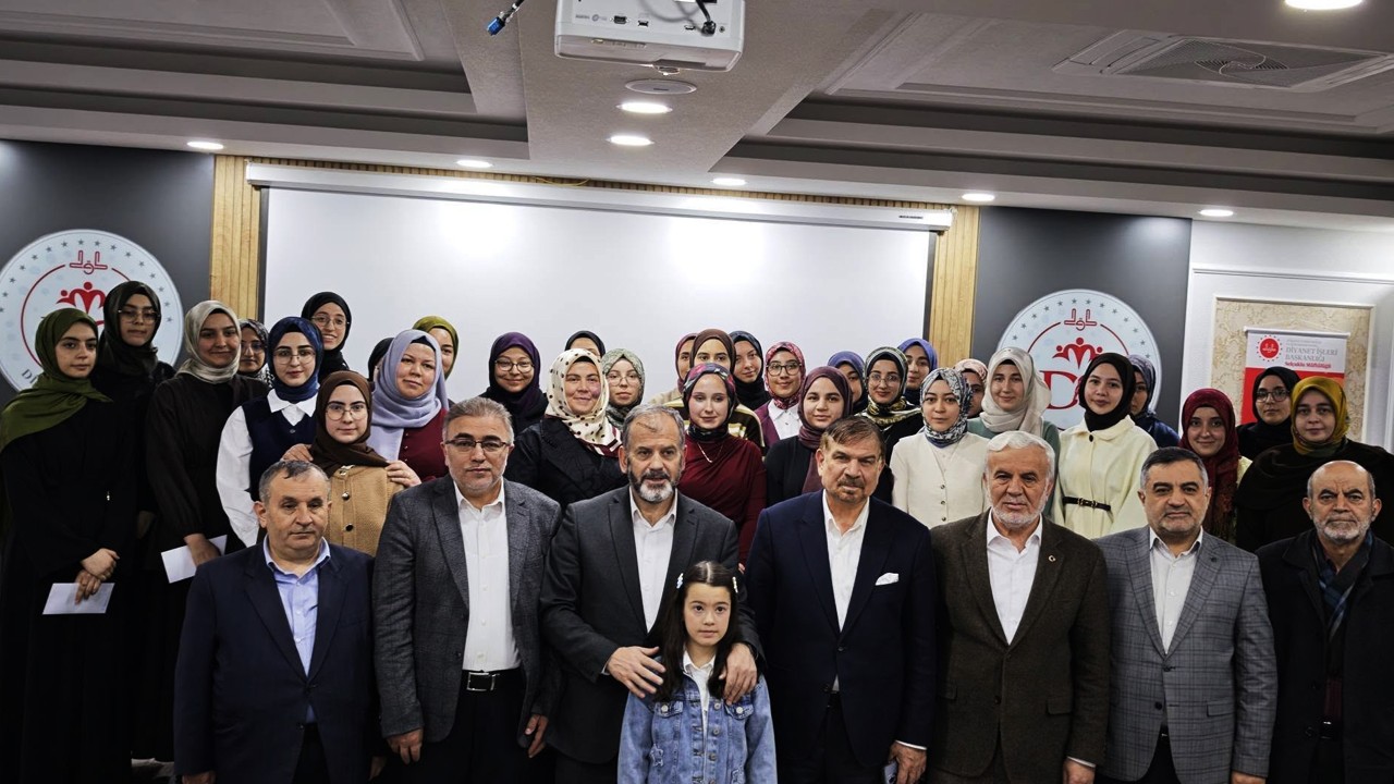 Konya'da Manevi Baharımız Üç Aylar Proje Yarışması'nın ödül töreni yapıldı