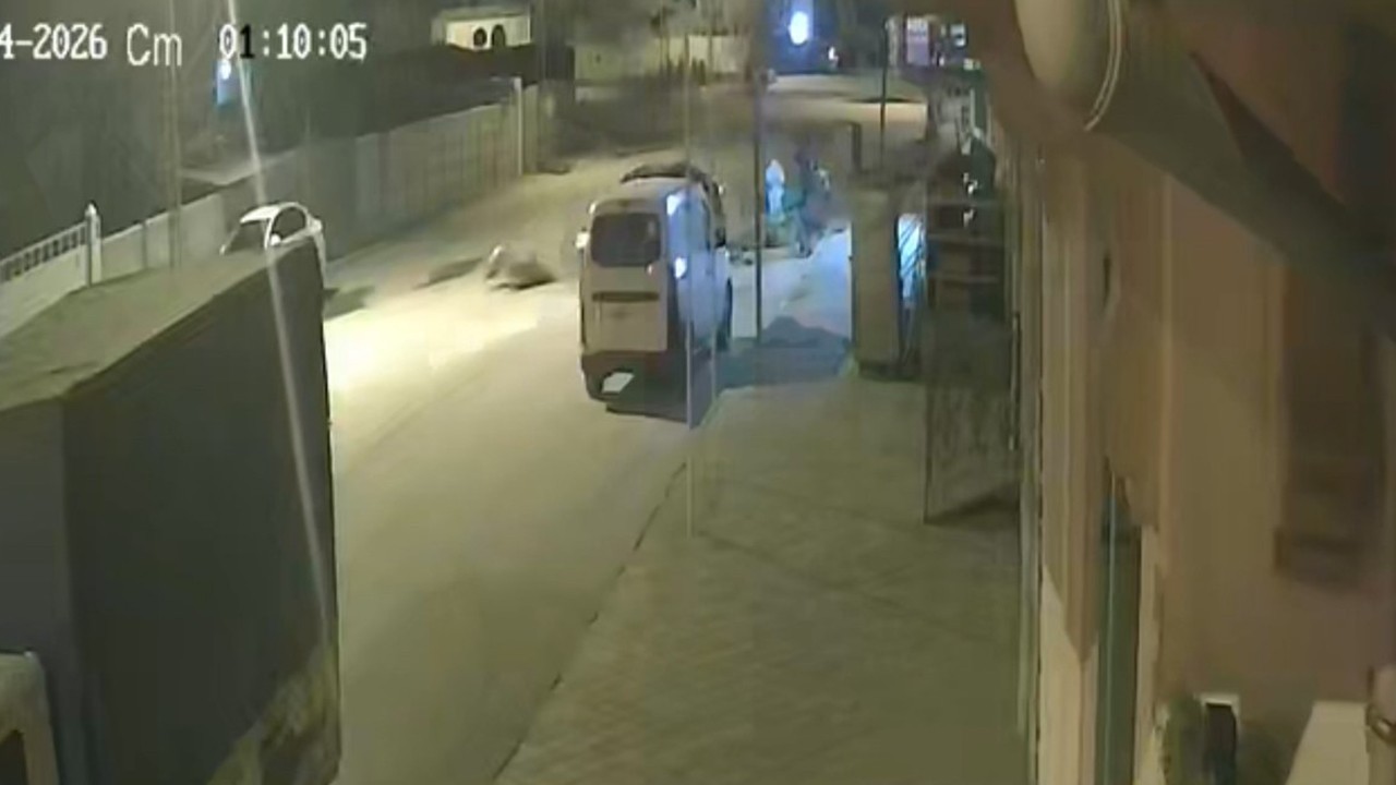 Polis uygulamasından kaçan alkollü sürücü motosiklete çarptı: Belediye başkanının oğlu çıktı