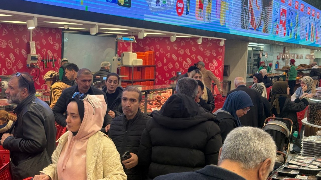 Fiyatı yarı yarıya düşen ete hücum ettiler