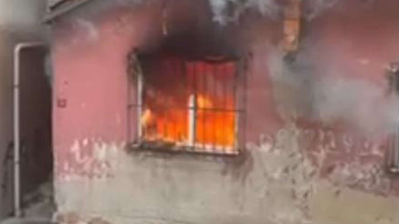 Gecekondu alevlere teslim oldu: 1 ölü