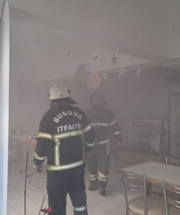 Pide salonunda doğalgaz patlaması: 1 yaralı