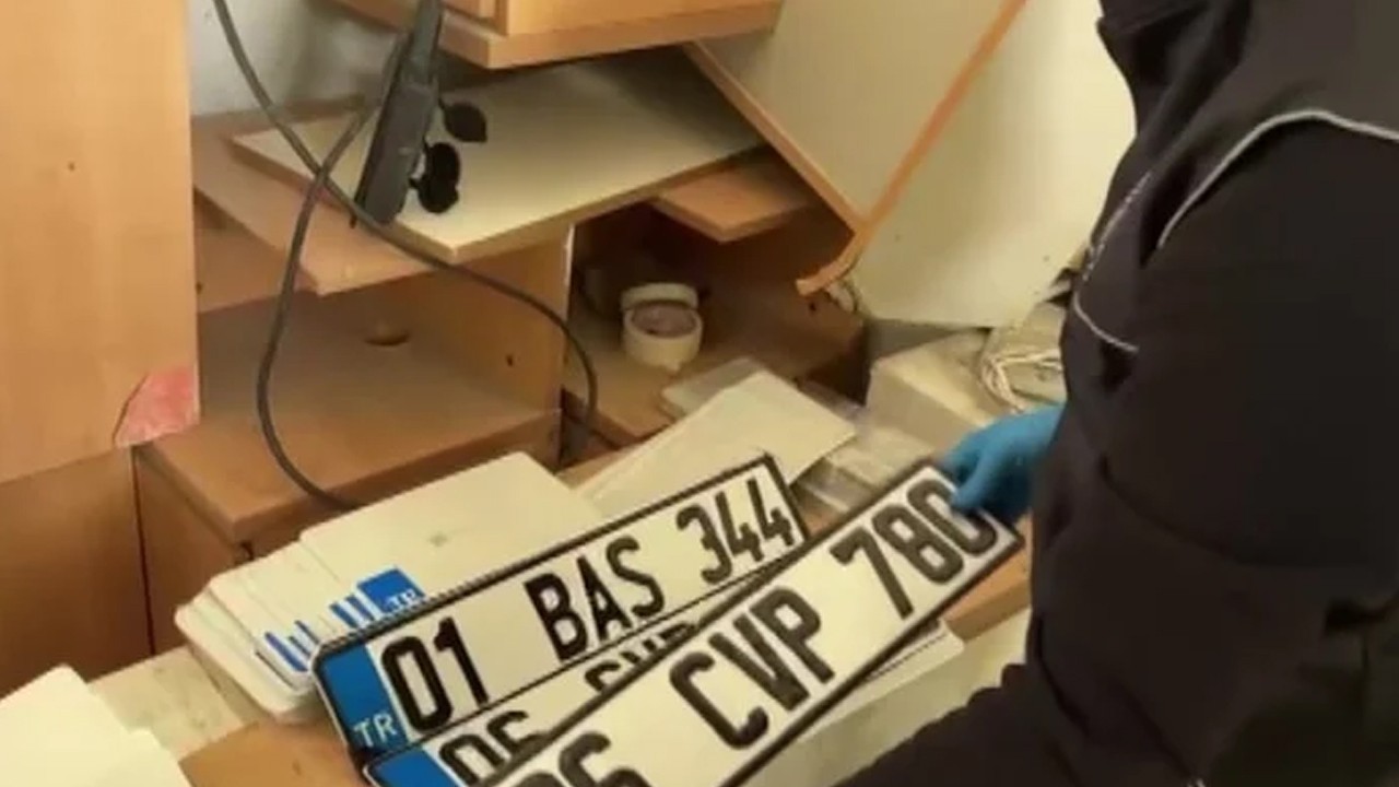 APP plaka üreten 3 atölyeye baskın! 4 kişi tutuklandı