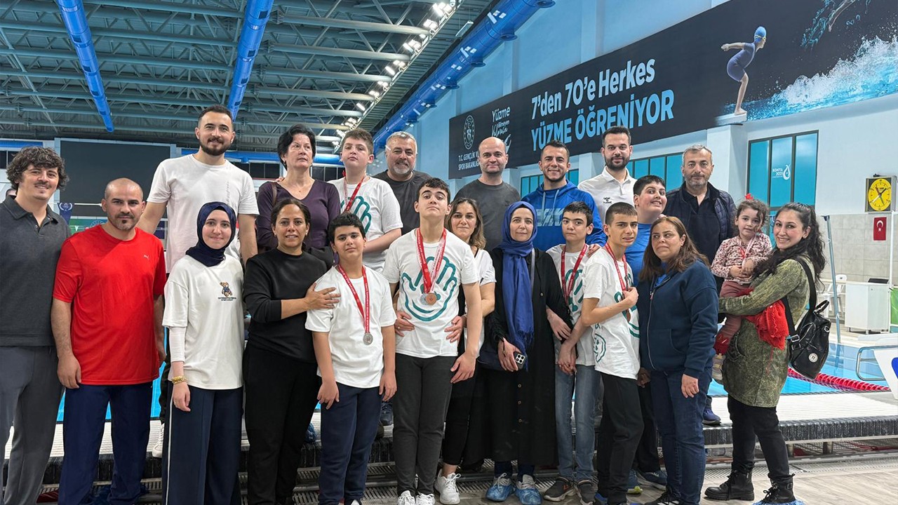 SOBE’nin yüzme takımından gururlandıran başarı: 28 madalya