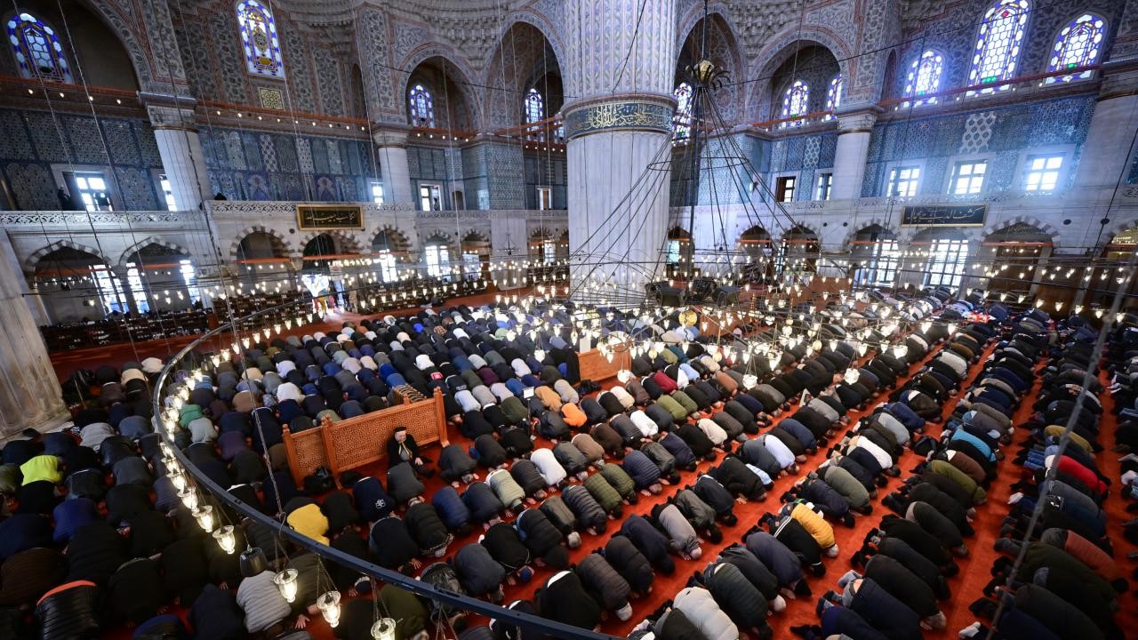 Konya'da bayram namazı saat kaçta kılınacak? 20 Mart Cuma günü Konya Ramazan bayramı namazı saati