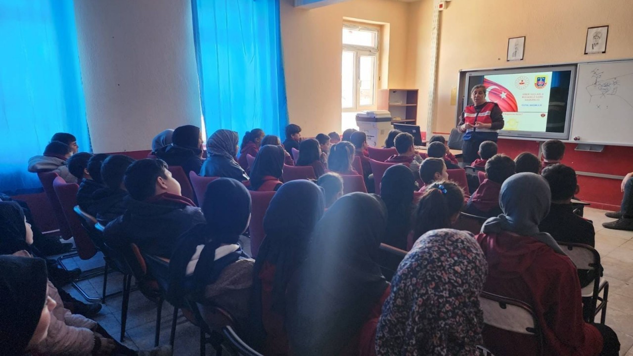 Konya’da jandarmadan siber farkındalık eğitimi