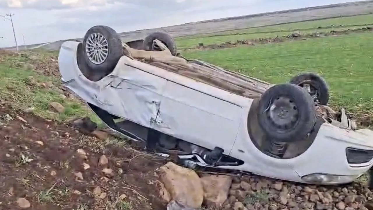 Araç şarampole devrildi, uzman çavuş yaşamını yitirdi