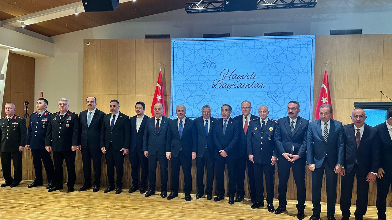 Konya'da protokol üyeleri bayramlaşma programında bir araya geldi