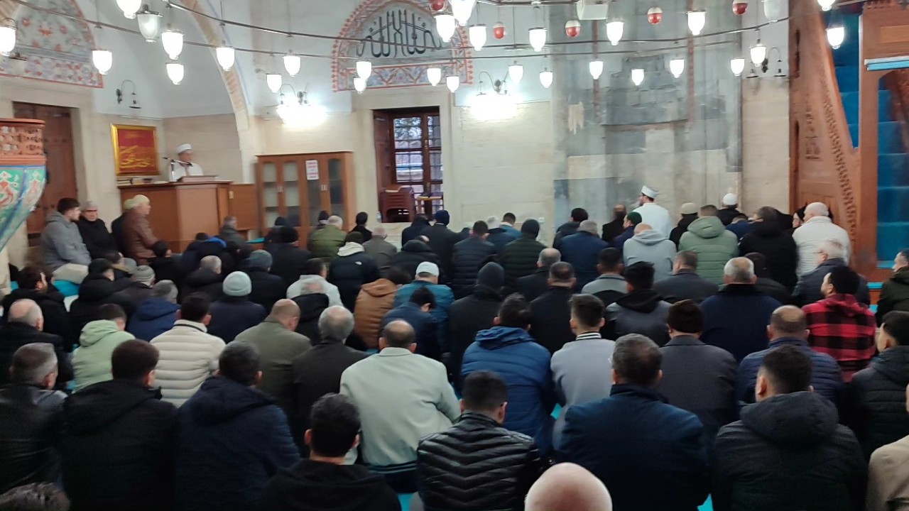 Ilgın'da bayram namazında camiler doldu
