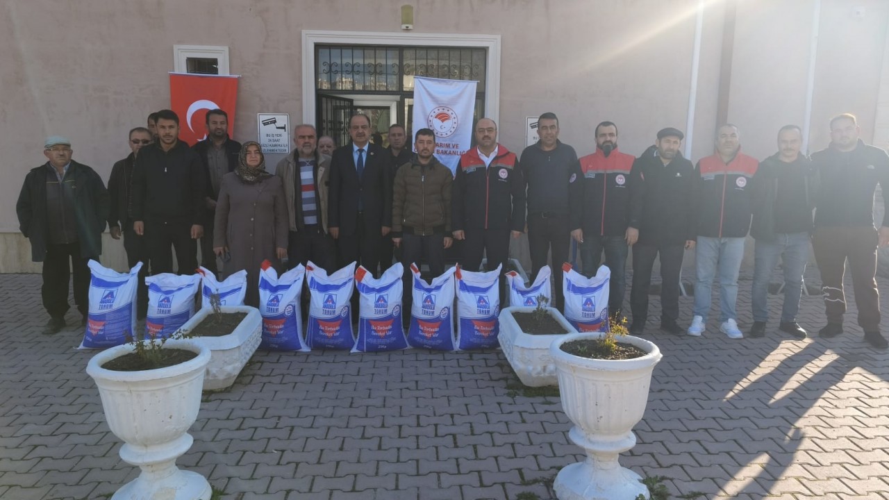 Akörenli üreticilere 7 ton nohut tohumu dağıtıldı
