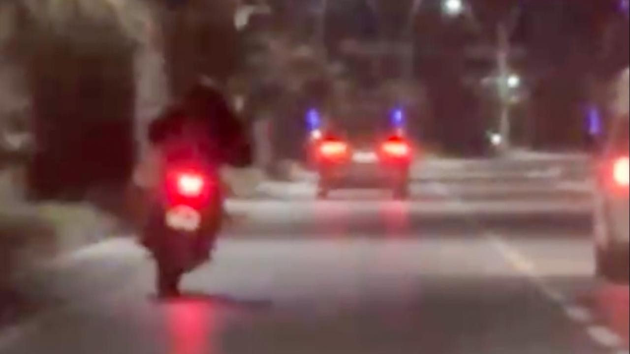 Plakasını gizleyerek kural ihlali yapan motosikletliye 420 bin lira ceza