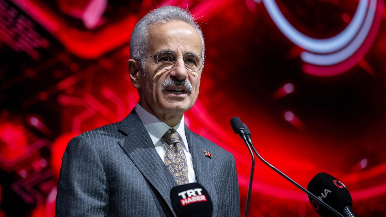 Bakan Uraloğlu: Yaklaşık 11,5 milyon vatandaş, yüksek hızlı tren konforuyla seyahat ayrıcalığına kavuşacak