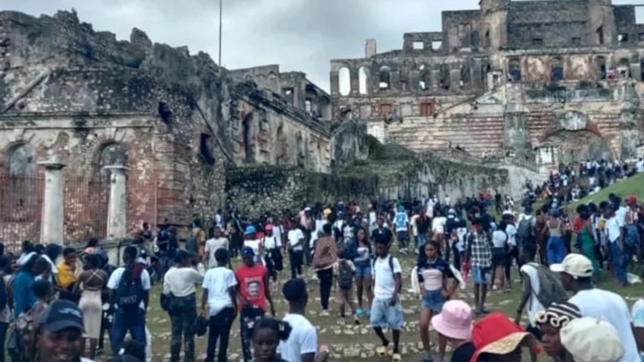 Öğrenci gezisinde tarihi kalede izdiham: 30 ölü