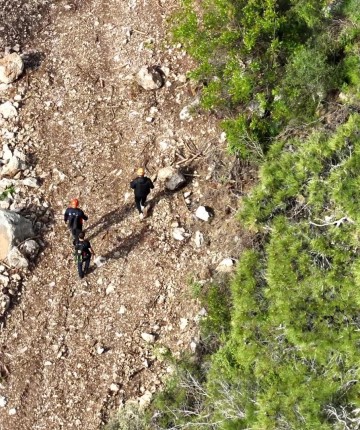 Yürüyüşe çıktığı dağlık alanda kayboldu: AFAD ekiplerince dronla bulundu