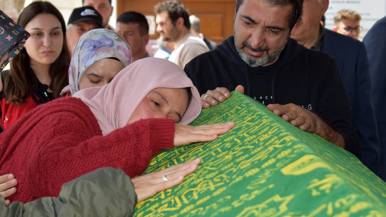 Okul saldırısında hayatını kaybeden Furkan son yolculuğuna uğurlandı