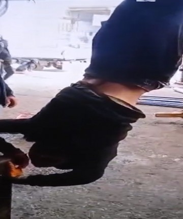 Ayağından vince asılan zihinsel engelli işçiye eziyet davasında 3 sanığa tahliye