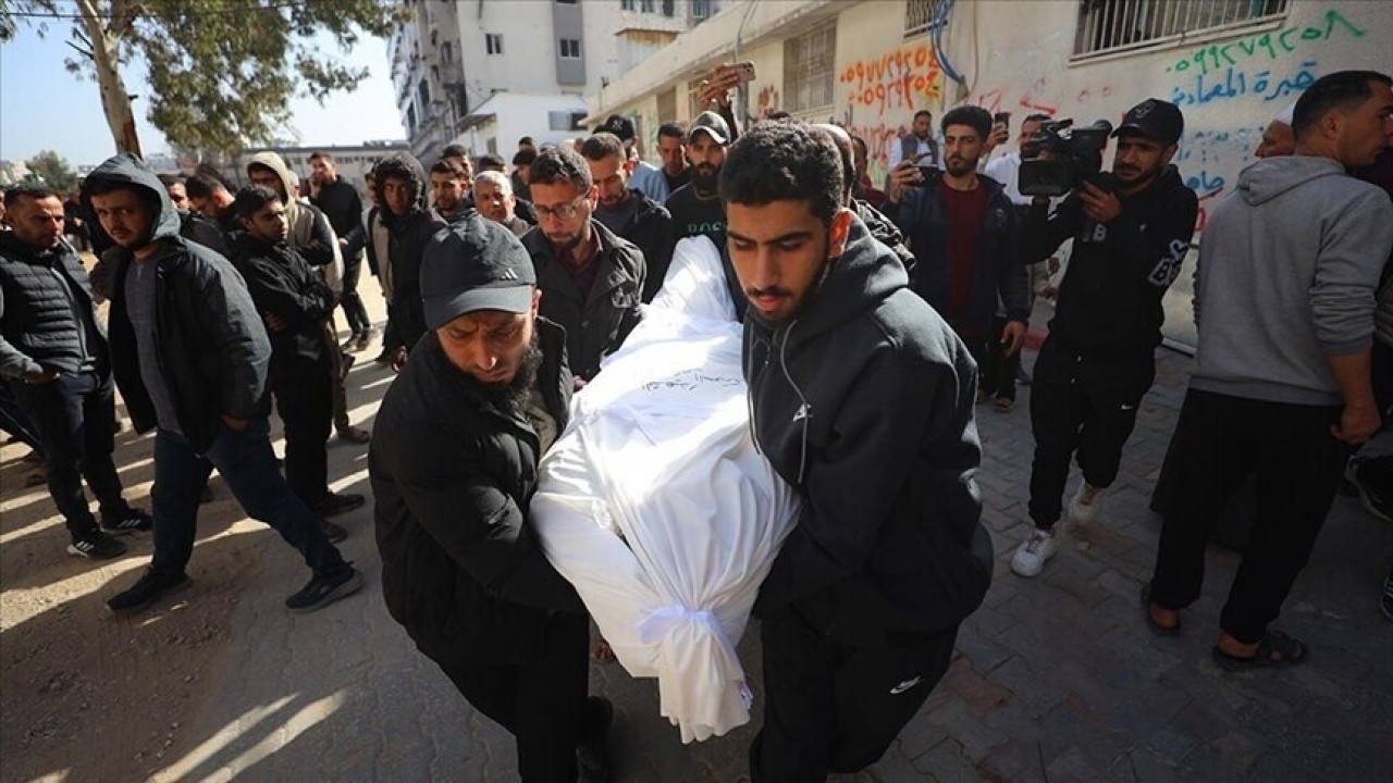 İsrail'in Gazze'ye saldırılarında can kaybı 72 bin 549'a yükseldi