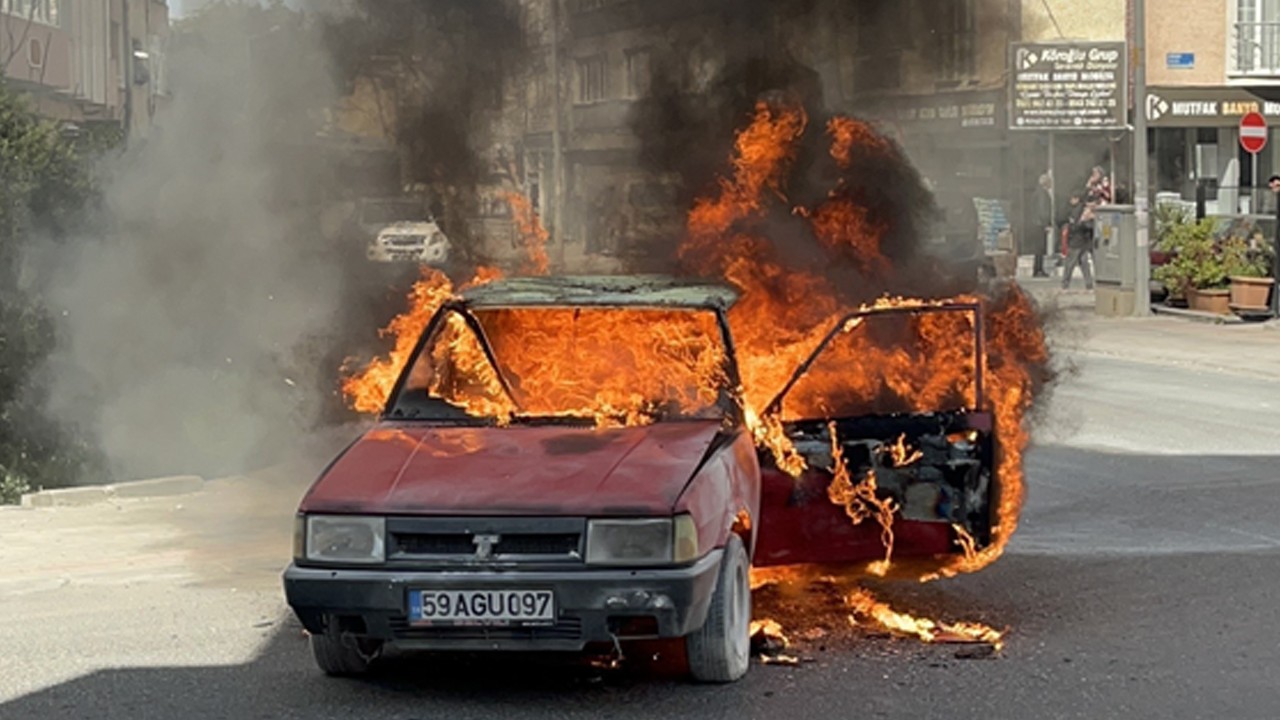 Korku dolu anlar: LPG'li otomobil alev topuna döndü