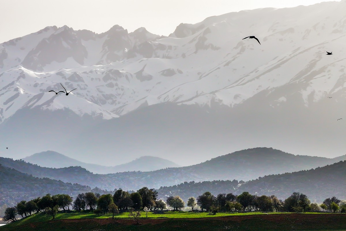 Beyşehir’de iki mevsimin güzelliği bir arada yaşanıyor