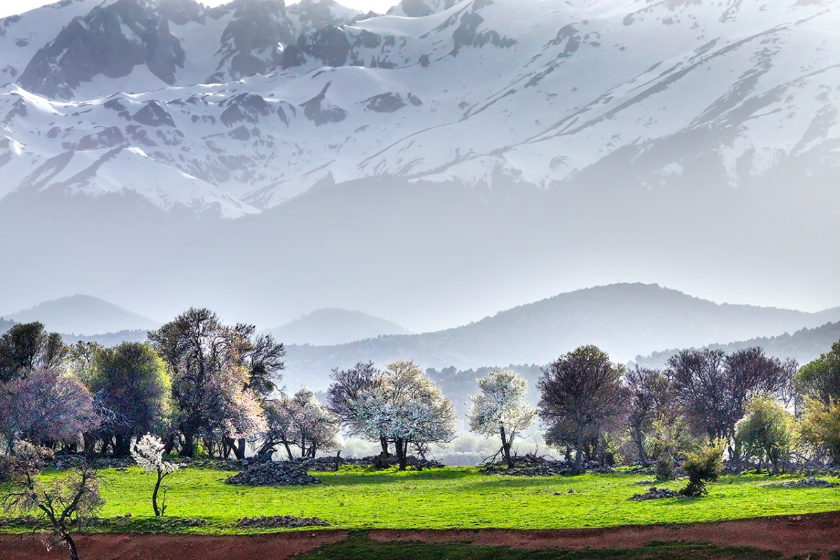 Beyşehir’de iki mevsimin güzelliği bir arada yaşanıyor