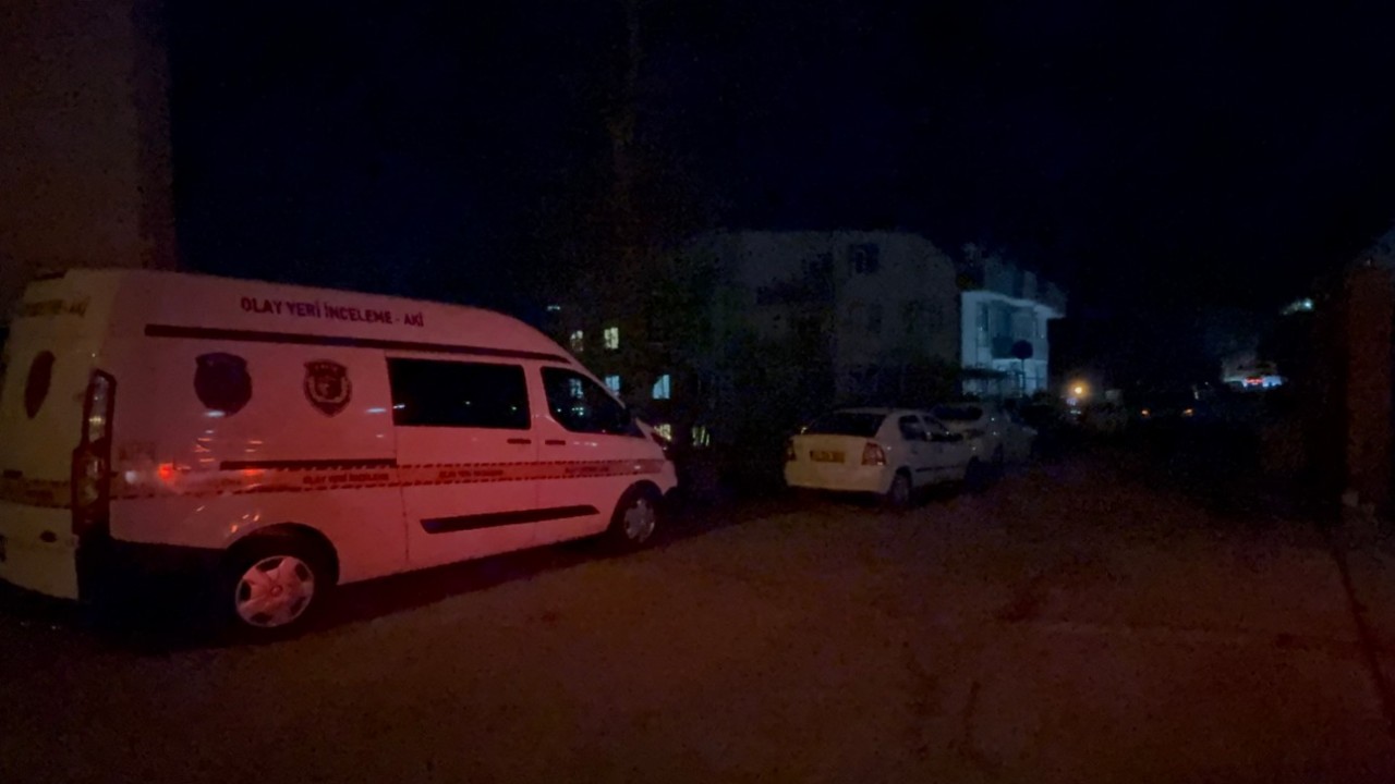 Evinde ölü bulunan şahıs eski eşi ve çocuklarına not bırakmış
