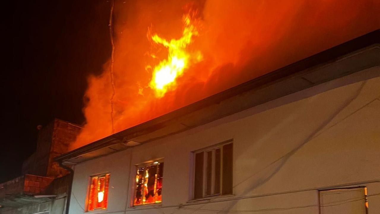 Ev yangını can aldı