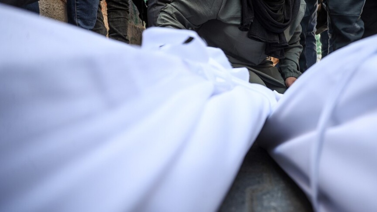 Gazze'de İsrail askerlerinin açtığı ateş sonucu ağır yaralanan Filistinli çocuk hayatını kaybetti