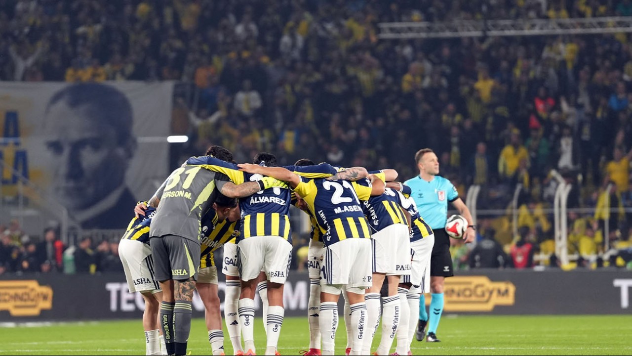 Fenerbahçe, Konyaspor yenilgisinin ardından derbinin ilk 11'inde değişikliğe gitti