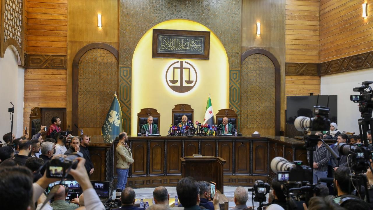 Suriye’de Beşşar Esed ve kardeşi Mahir hakkında gıyabi yargılama başladı