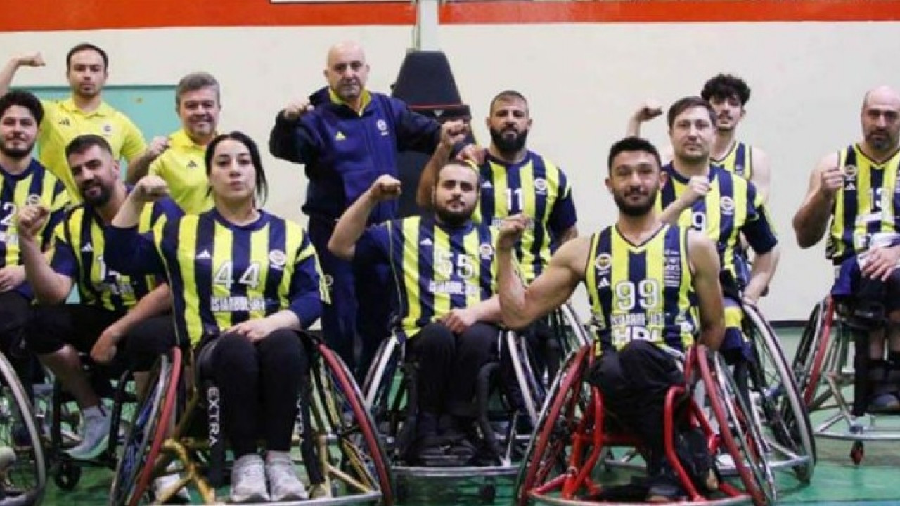 Türk derbisinde şampiyon Fenerbahçe oldu