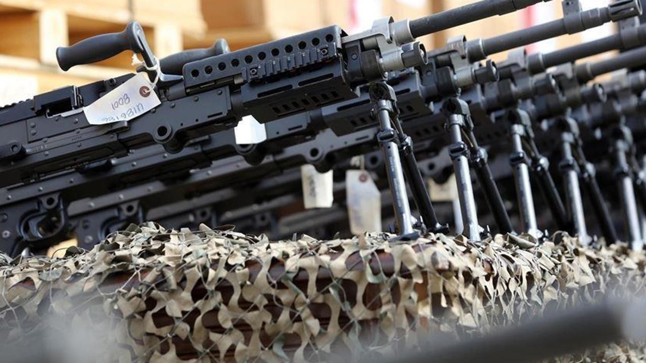 Küresel askeri harcamalar geçen yıl yaklaşık 2,9 trilyon dolarla rekor tazeledi