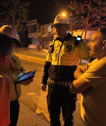 13 yaşındaki çocuğa direksiyonu verdi, savunması pes dedirtti