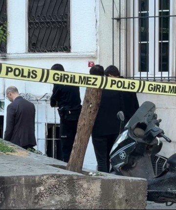 Bir kişi apartman dairesinde ölü bulundu