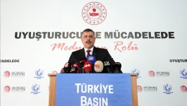 İçişleri Bakanı Çiftçi, "Uyuşturucu ile Mücadelede Medyanın Rolü" paneline katıldı