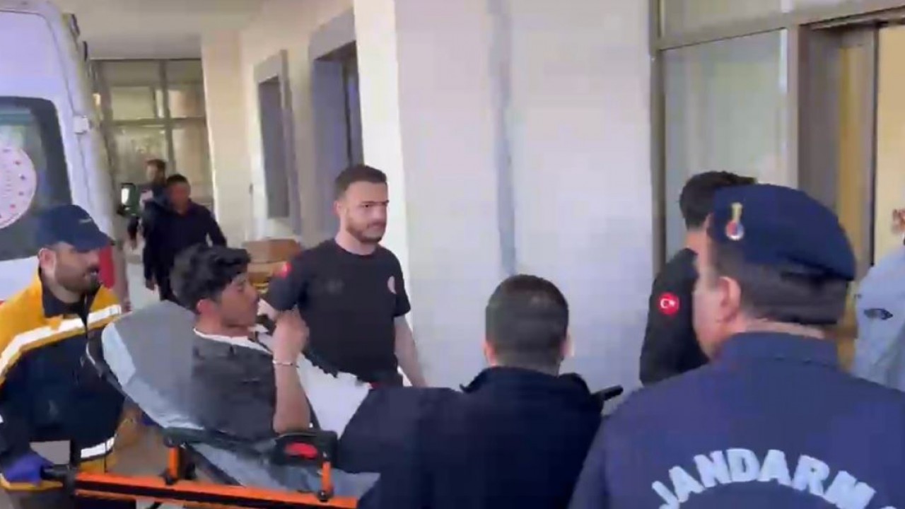 İki grup arasında bıçaklı kavga: 4 yaralı