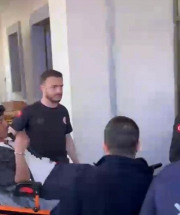 İki grup arasında bıçaklı kavga: 4 yaralı