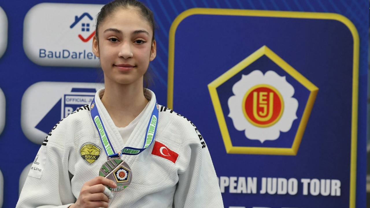 Konya’nın gururu Hava Sena Tokmak’tan Avrupa’da bir madalya daha