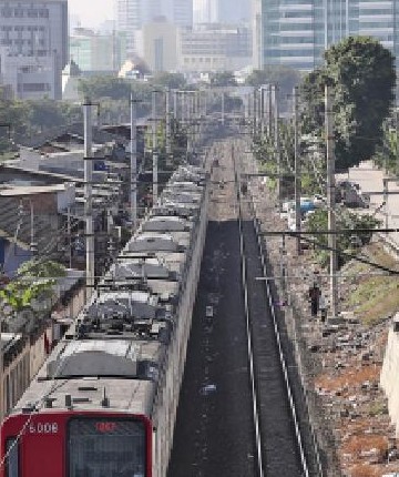 Tren kazasındaki ölü sayısı 14'e yükseldi