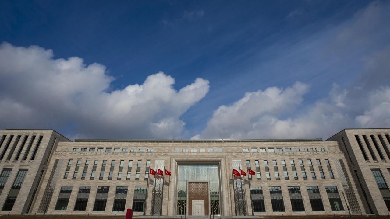 MİT, Humeyni'nin Türkiye'de ikamet ettiği döneme ait belgeyi paylaştı