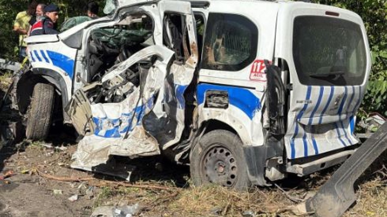 Polis aracı kazaya karıştı: Ölü ve yaralılar var