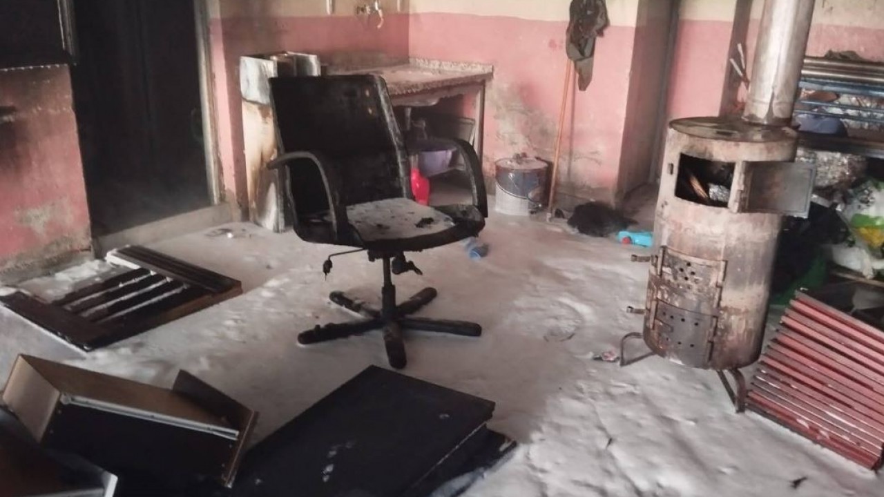 Sobaya dökülen tiner parladı: 1 kişi ağır yaralandı