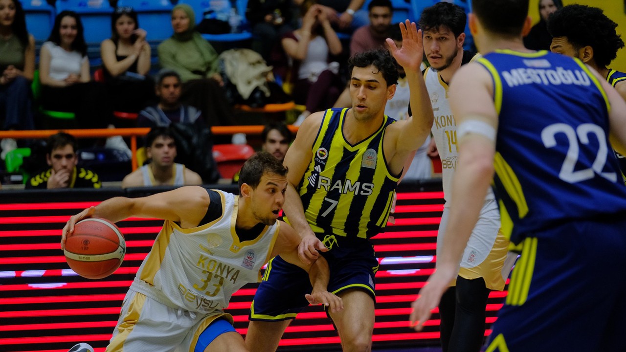 Konya Büyükşehir Play-Off Çeyrek Finalinde avantajı kaptı