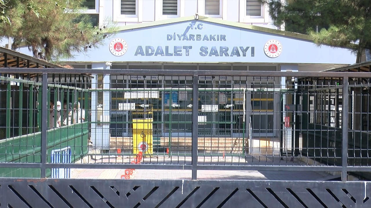 Tetikçiler, hedeflerindeki kişiye benzeyen taksiciyi yanlışlıkla öldürmüş; 4 sanığa ağırlaştırılmış müebbet