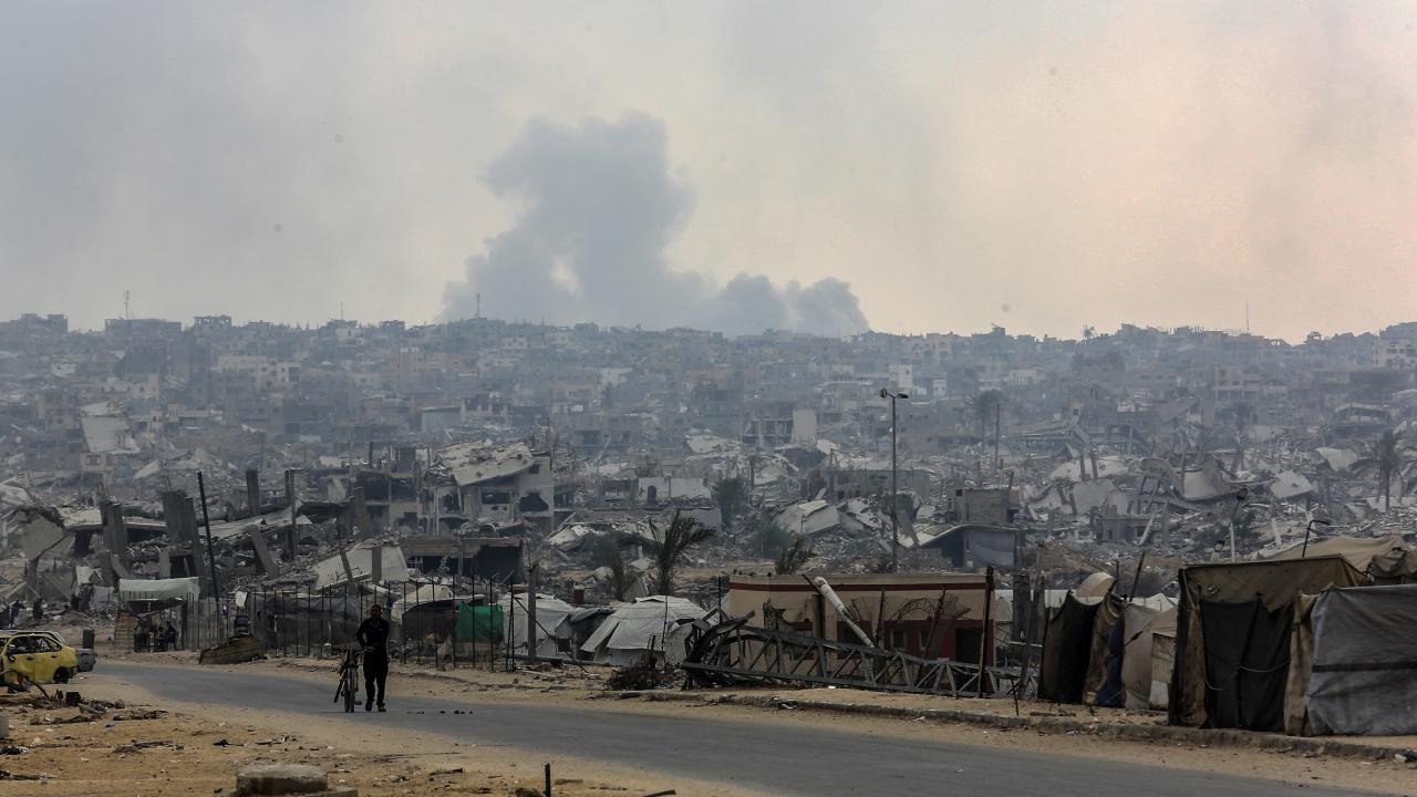 Katil İsrail'in Gazze'ye düzenlediği İHA saldırısında 15 yaşındaki bir çocuk yaşamını yitirdi