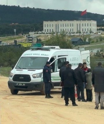 Bir kişi aracında ölü bulundu
